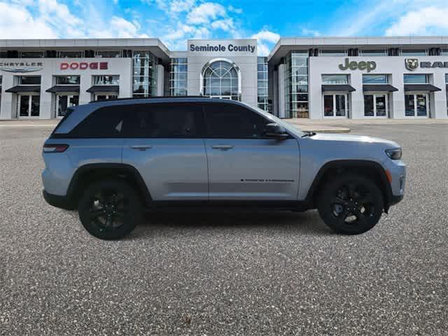 new 2025 Jeep Grand Cherokee car, priced at $47,900