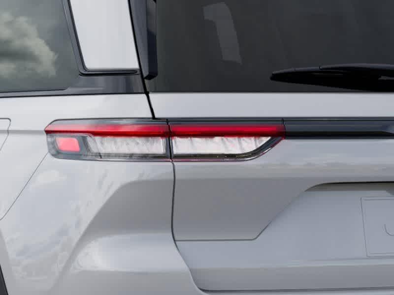 new 2025 Jeep Grand Cherokee car, priced at $40,445