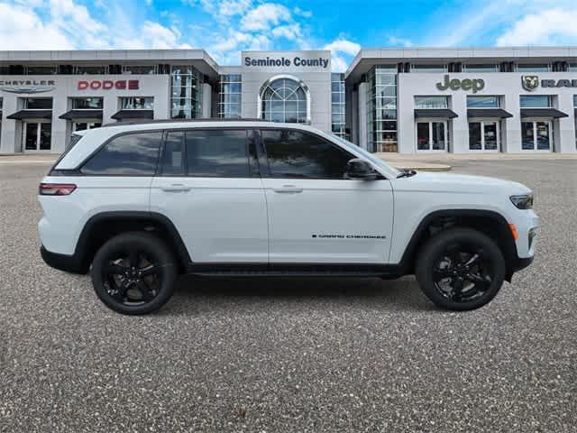 new 2025 Jeep Grand Cherokee car, priced at $48,900