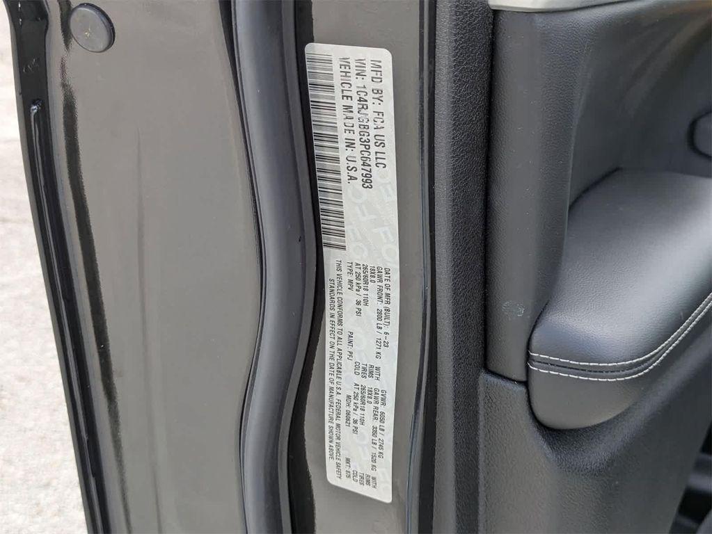 used 2023 Jeep Grand Cherokee car, priced at $31,480