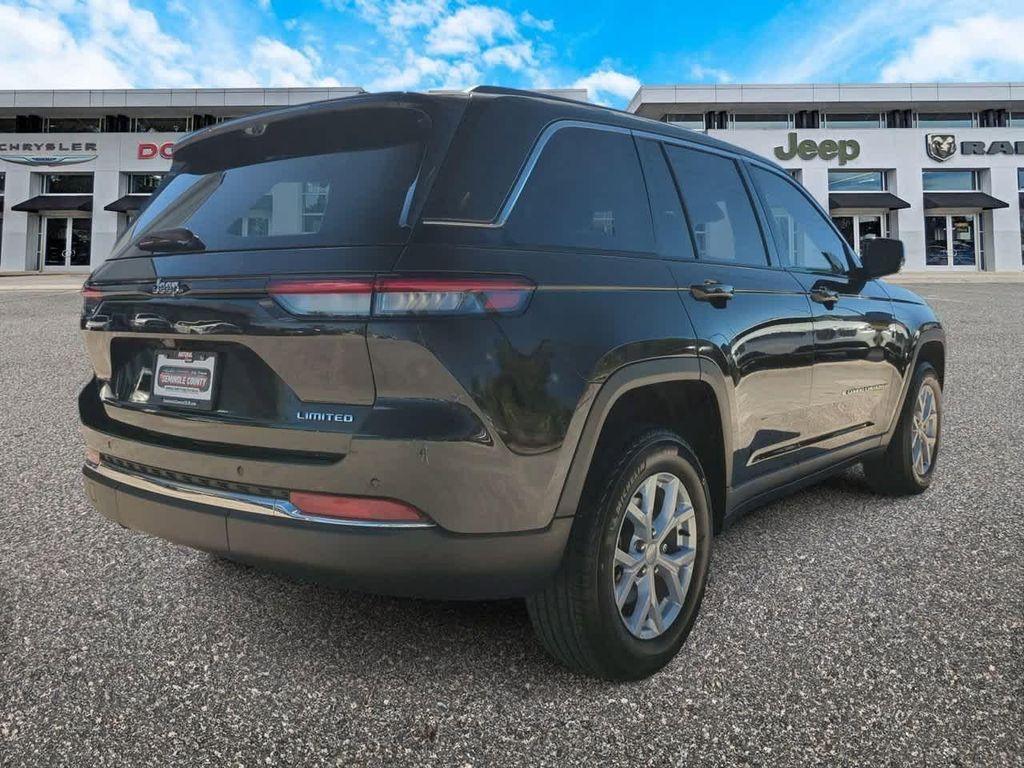 used 2023 Jeep Grand Cherokee car, priced at $29,487