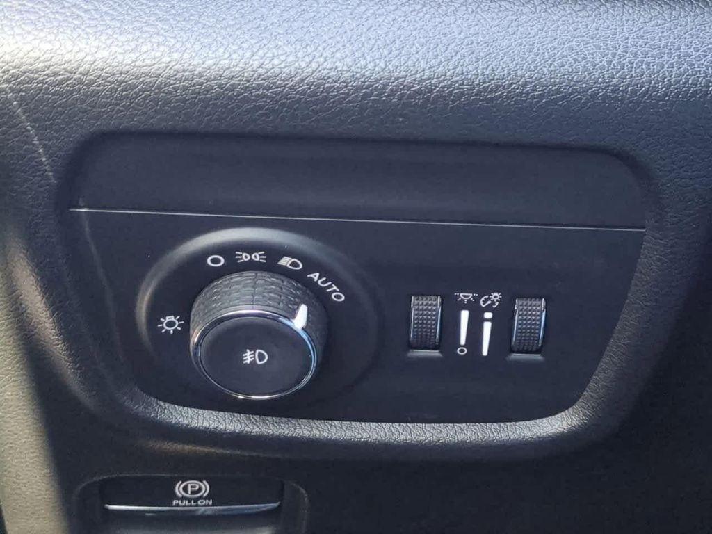 used 2023 Jeep Grand Cherokee car, priced at $29,487