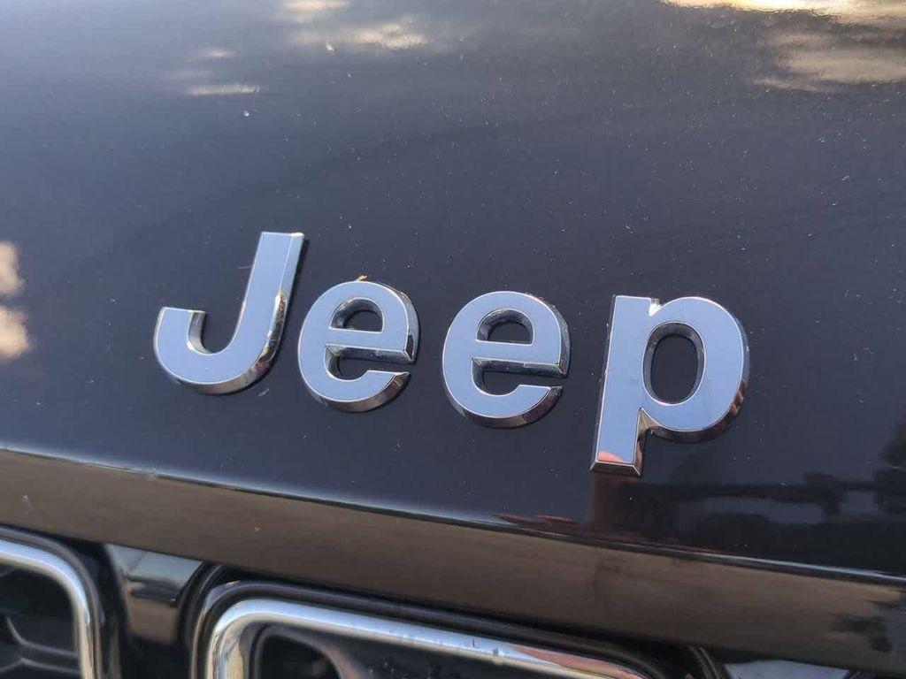 used 2023 Jeep Grand Cherokee car, priced at $29,487