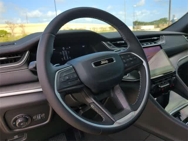 new 2025 Jeep Grand Cherokee car, priced at $51,015