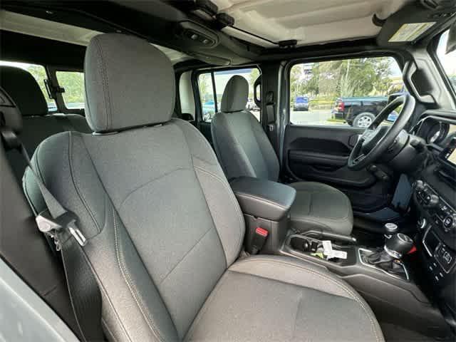 new 2024 Jeep Gladiator car, priced at $48,495