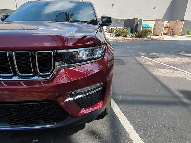 new 2025 Jeep Grand Cherokee car, priced at $47,900
