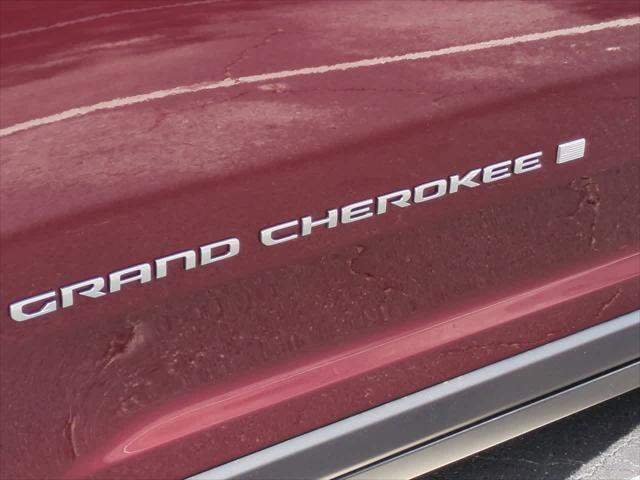 new 2025 Jeep Grand Cherokee car, priced at $47,900