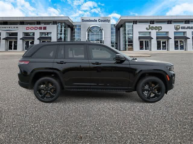 new 2025 Jeep Grand Cherokee car, priced at $47,900