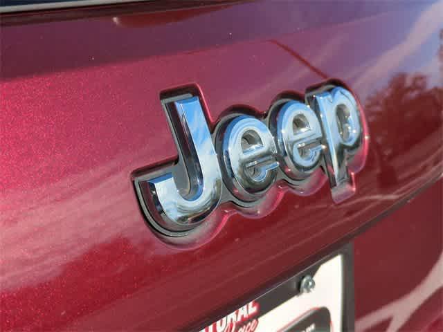 used 2017 Jeep Grand Cherokee car, priced at $19,599