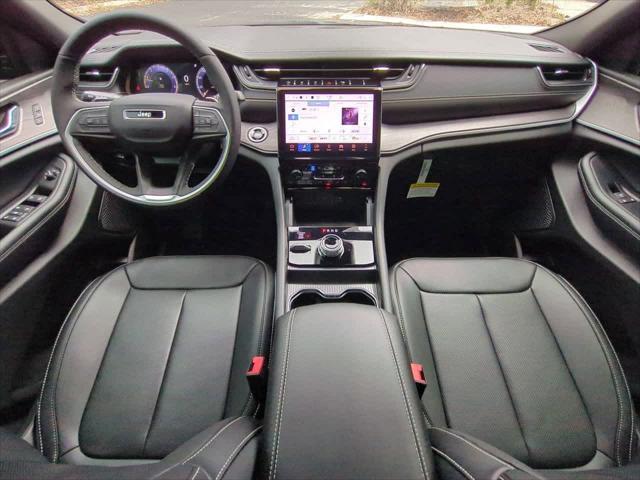 new 2025 Jeep Grand Cherokee car, priced at $44,100