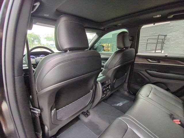 new 2025 Jeep Grand Cherokee car, priced at $44,100