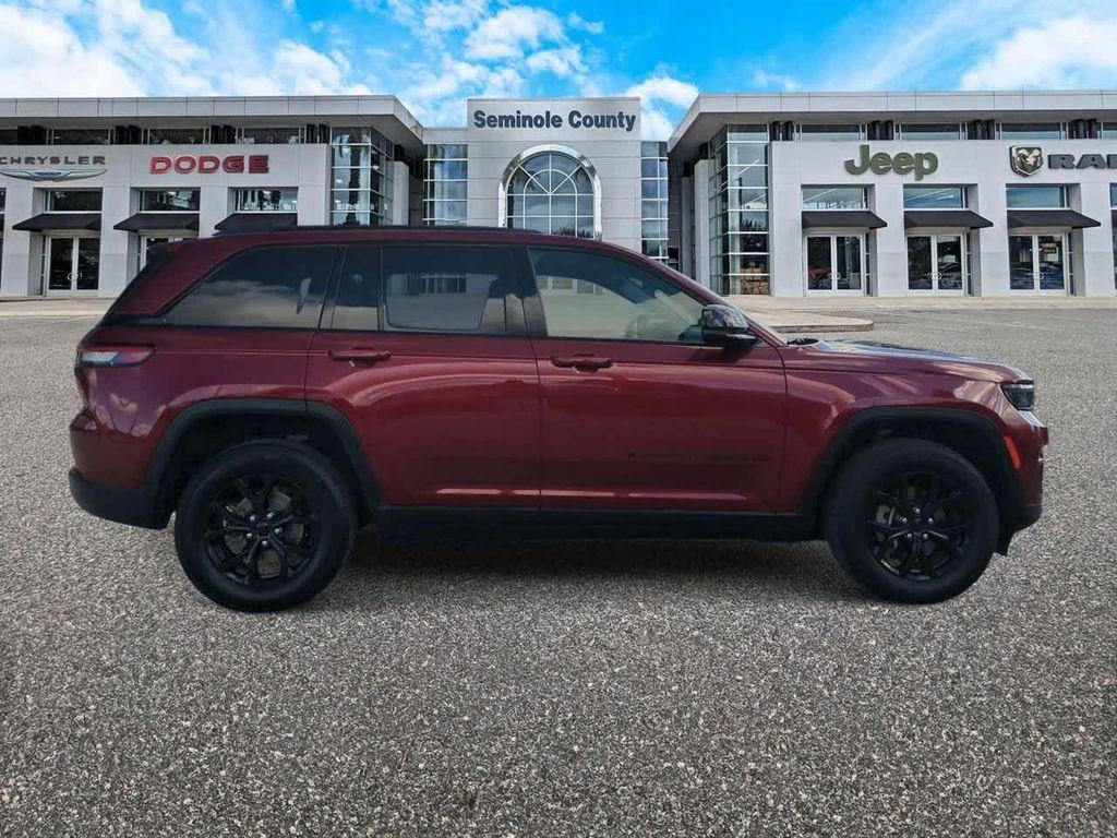 used 2024 Jeep Grand Cherokee car, priced at $27,995