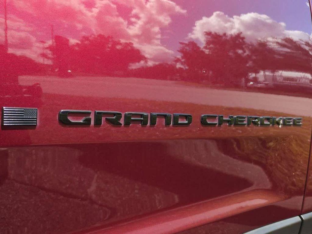 used 2024 Jeep Grand Cherokee car, priced at $27,995