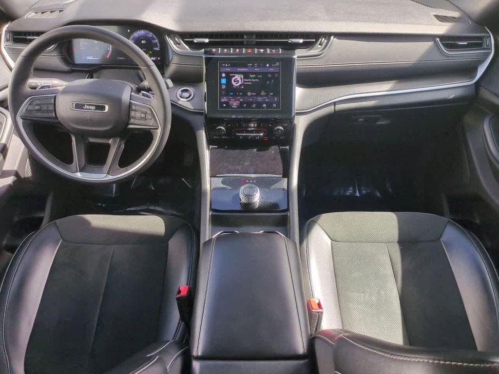 used 2024 Jeep Grand Cherokee car, priced at $27,995