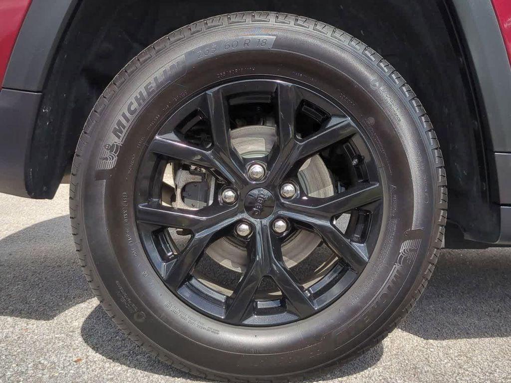 used 2024 Jeep Grand Cherokee car, priced at $27,995