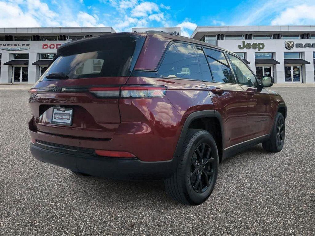 used 2024 Jeep Grand Cherokee car, priced at $27,995