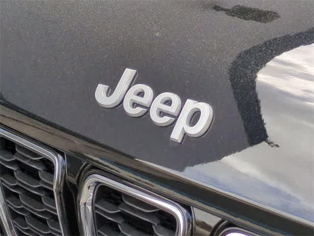 new 2025 Jeep Grand Cherokee car, priced at $36,900