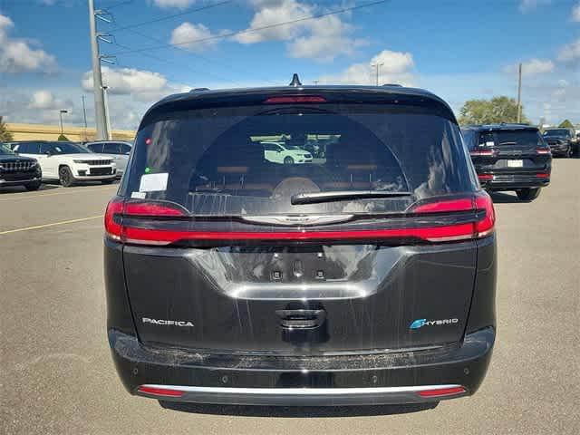 new 2024 Chrysler Pacifica car, priced at $61,090