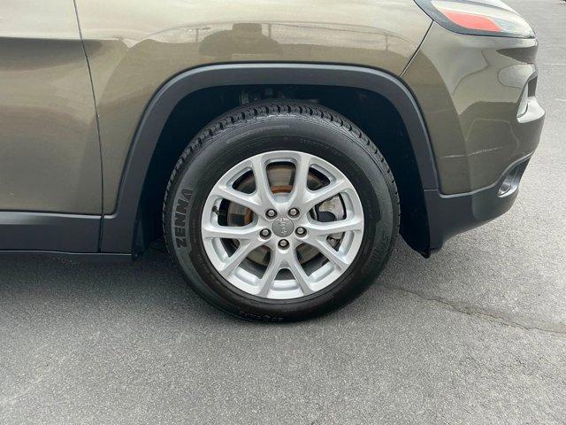 used 2015 Jeep Cherokee car, priced at $9,984