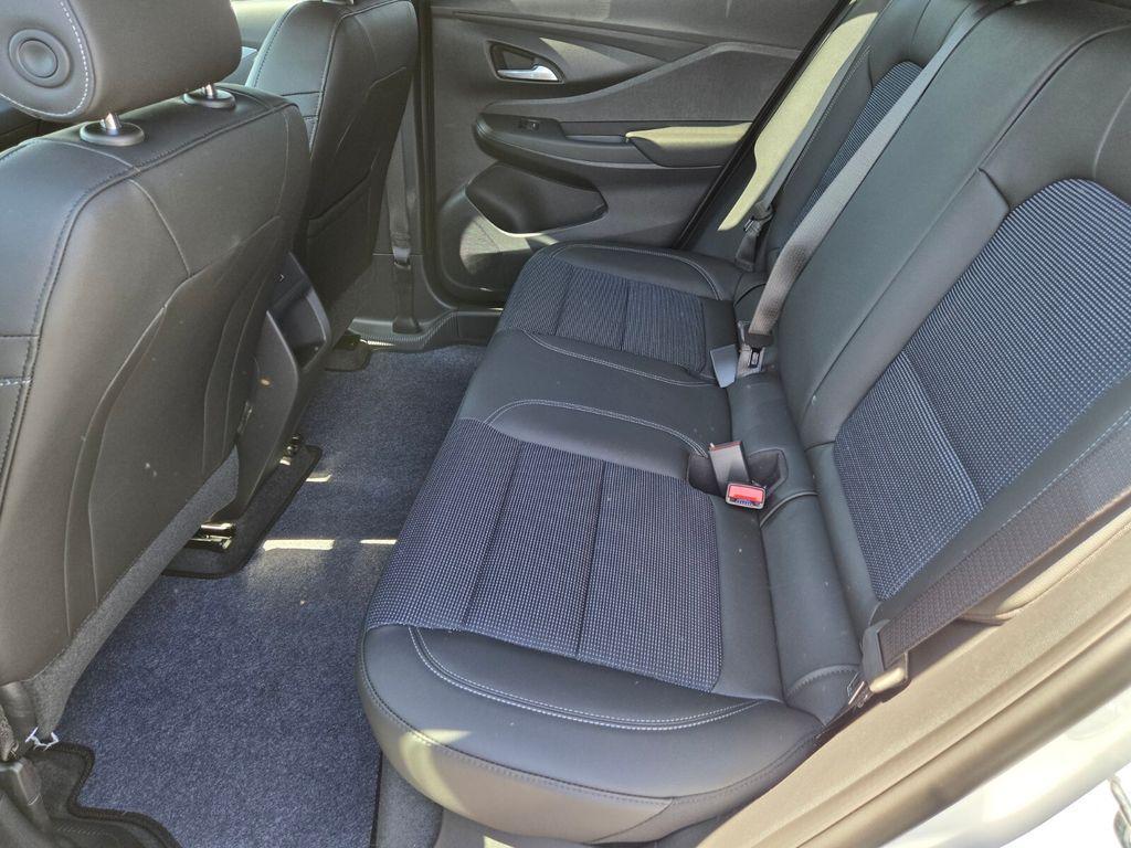new 2025 Buick Envista car, priced at $25,270