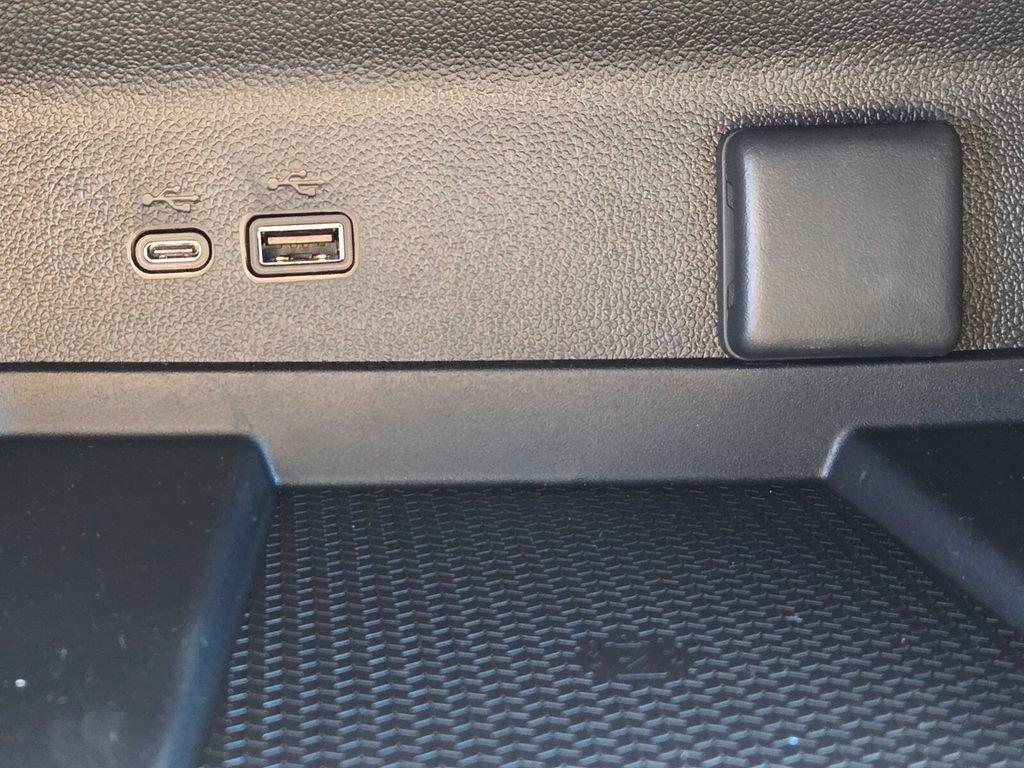 new 2026 Chevrolet Traverse car, priced at $42,714