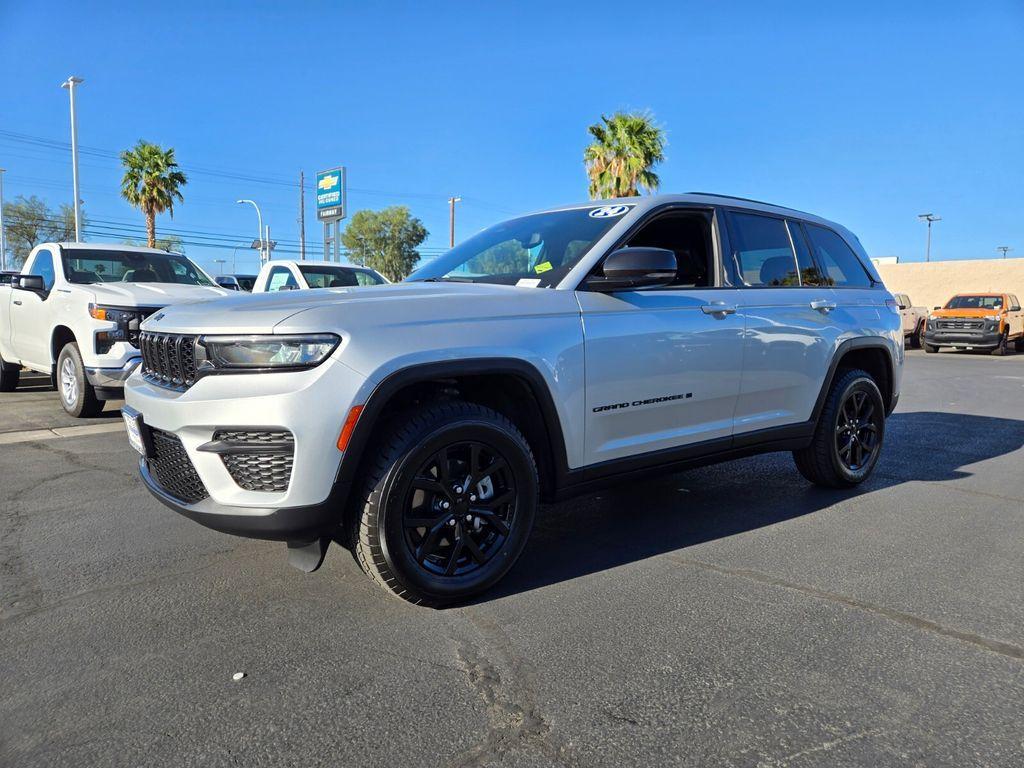 used 2024 Jeep Grand Cherokee car, priced at $34,190