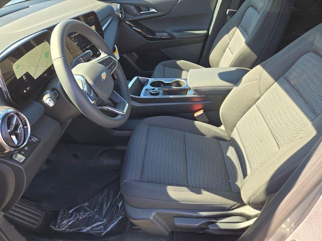 new 2026 Chevrolet Equinox car, priced at $30,090