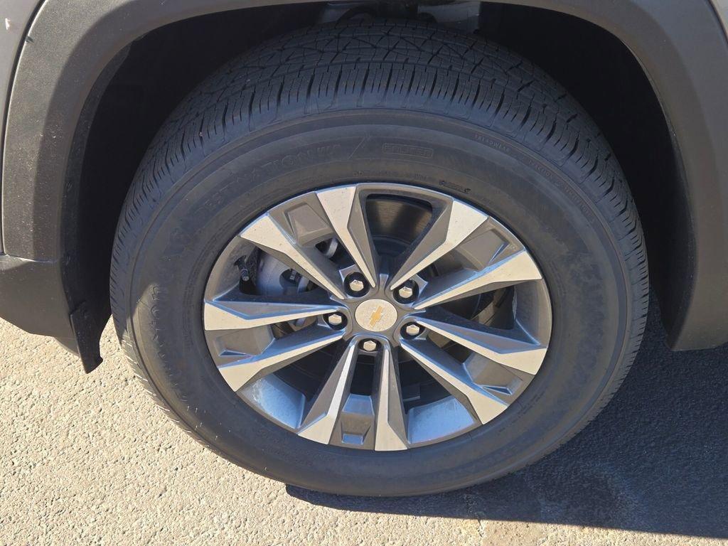 new 2026 Chevrolet Equinox car, priced at $30,090