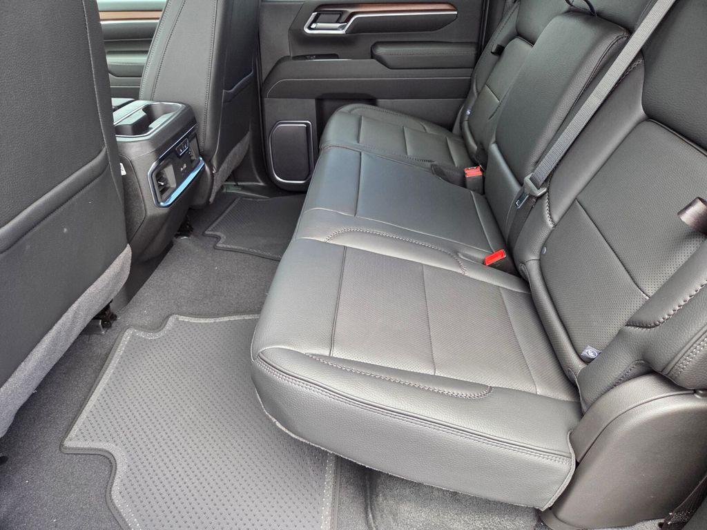 new 2025 GMC Sierra 2500 car, priced at $91,080