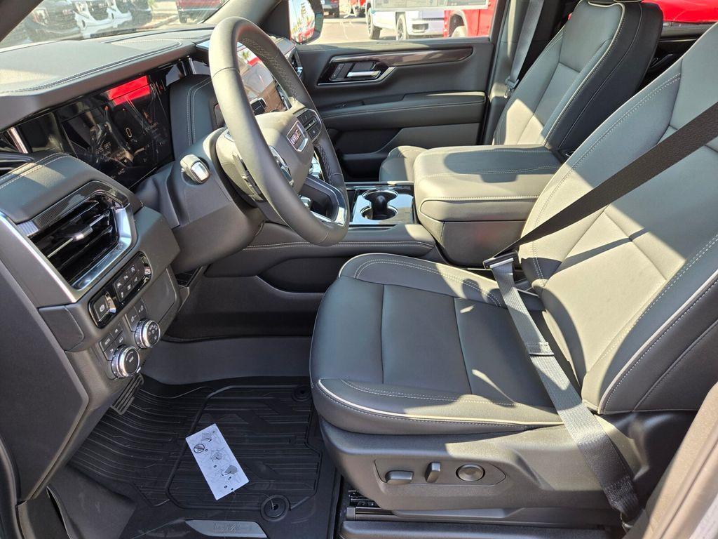 new 2025 GMC Yukon car, priced at $74,105