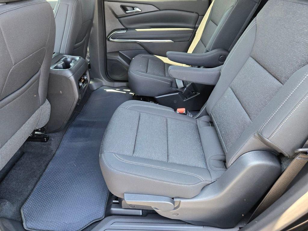 new 2026 Chevrolet Traverse car, priced at $43,880