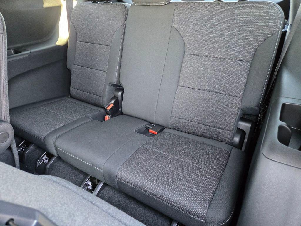 new 2026 Chevrolet Traverse car, priced at $43,880