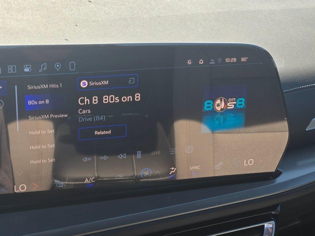 new 2026 Chevrolet Traverse car, priced at $41,101