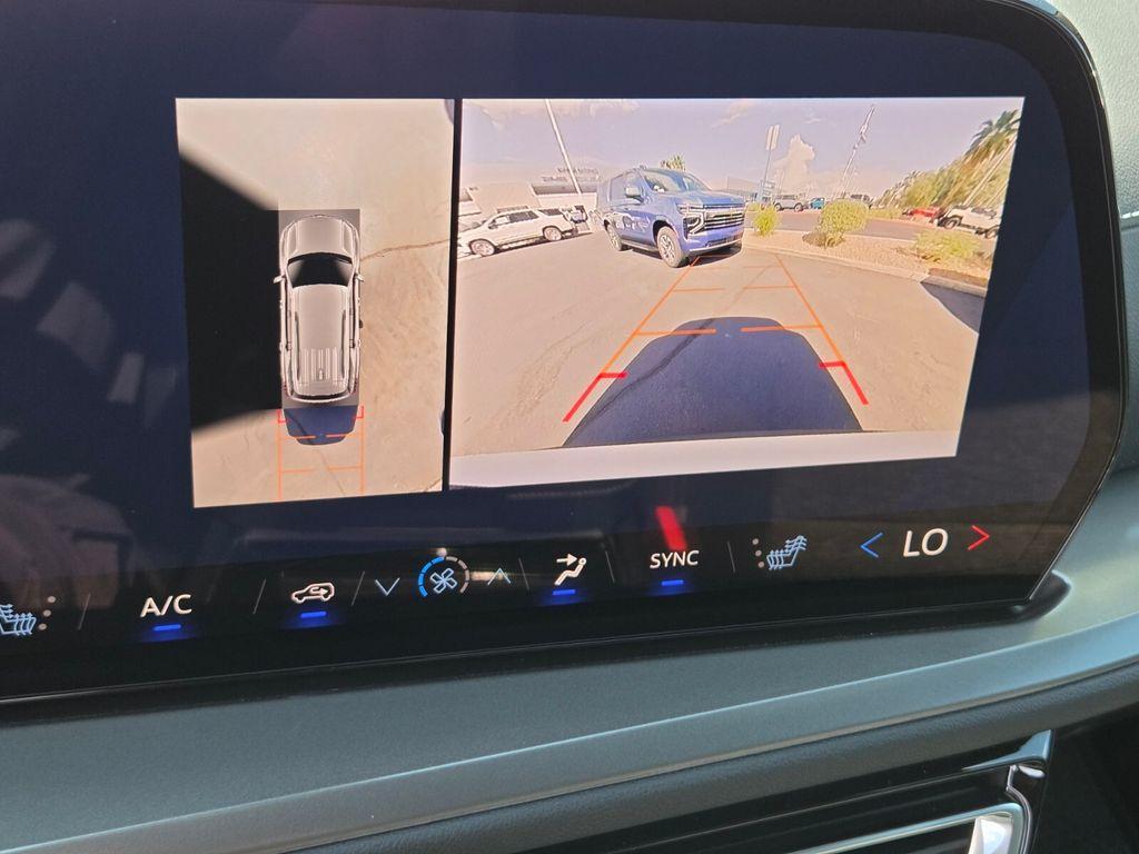 new 2026 Chevrolet Traverse car, priced at $44,180