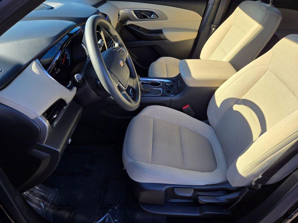 used 2023 Chevrolet Traverse car, priced at $28,589