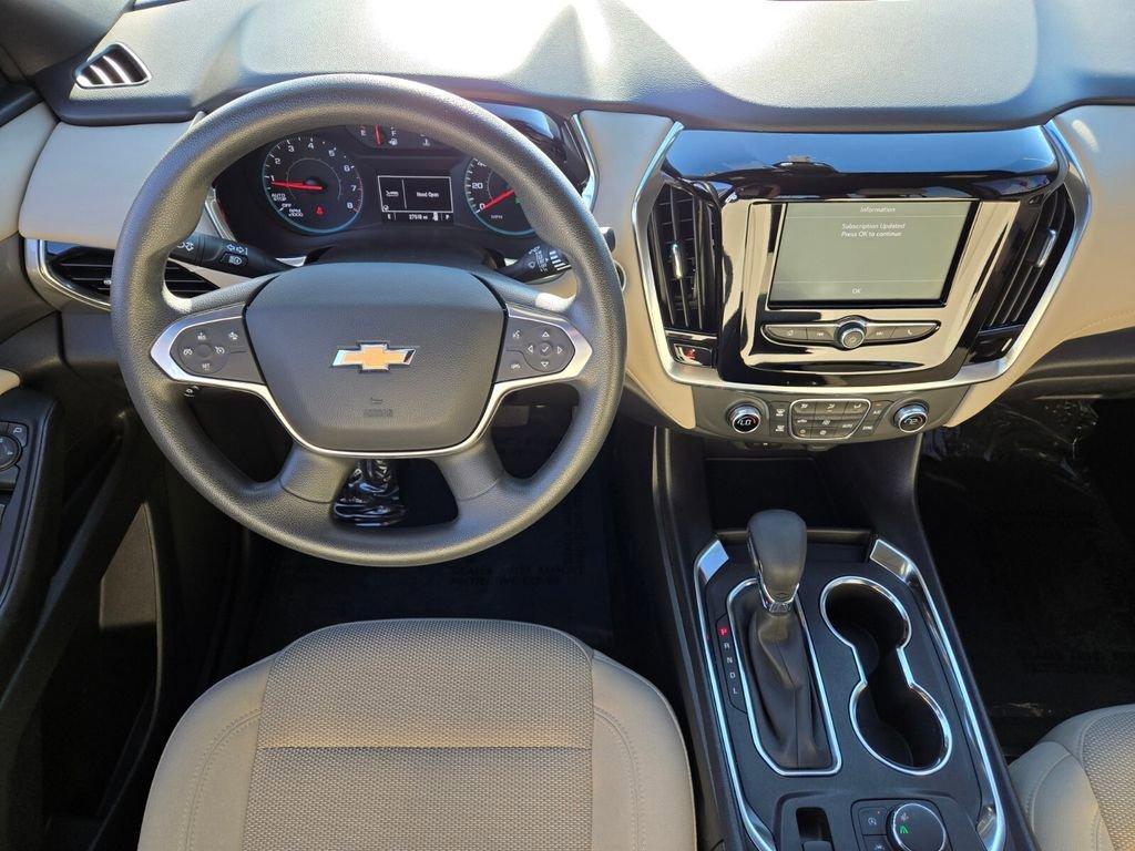 used 2023 Chevrolet Traverse car, priced at $28,589