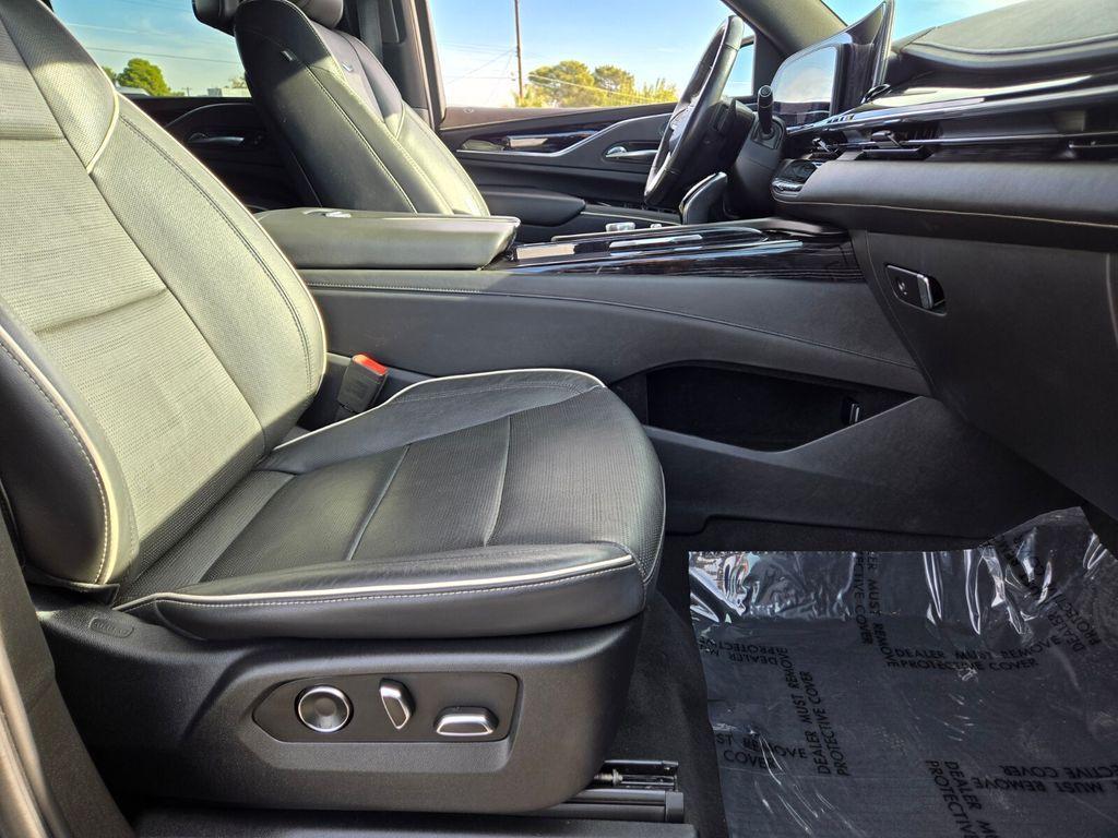 used 2021 Cadillac Escalade ESV car, priced at $67,634