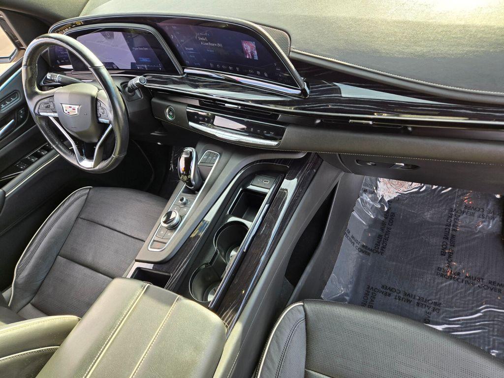 used 2021 Cadillac Escalade ESV car, priced at $67,634