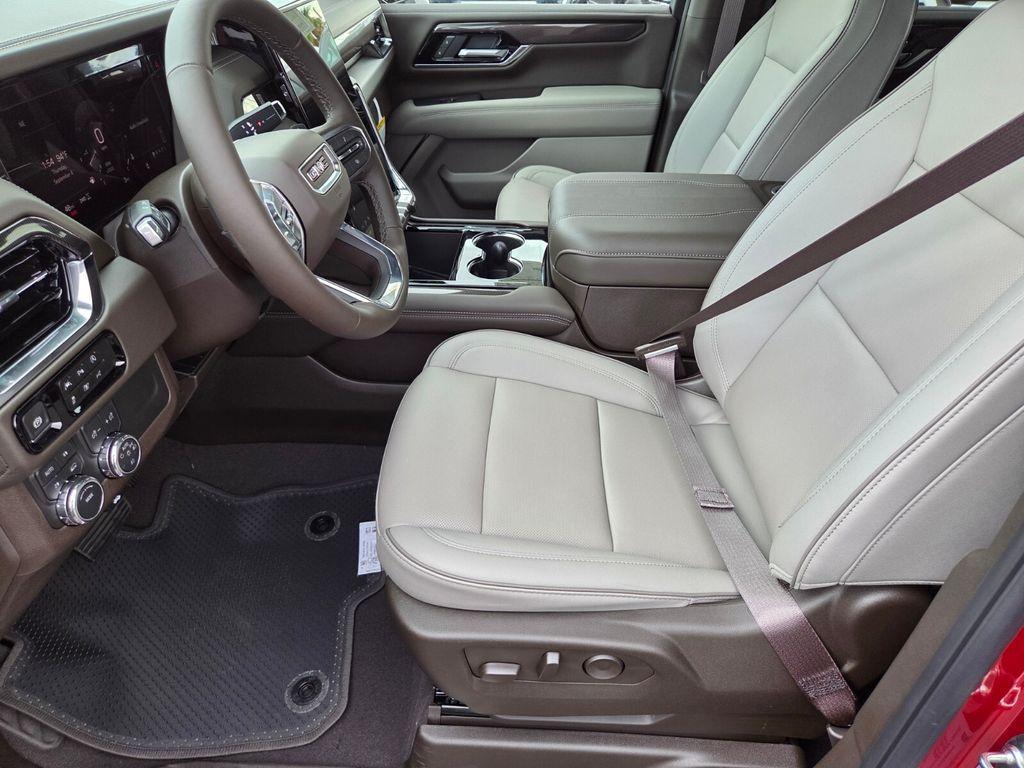 new 2025 GMC Yukon XL car, priced at $77,860
