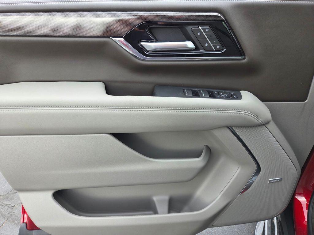 new 2025 GMC Yukon XL car, priced at $77,860