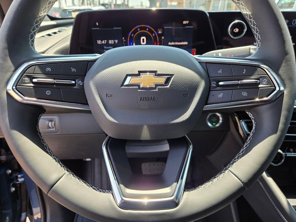 new 2026 Chevrolet Traverse car, priced at $45,015