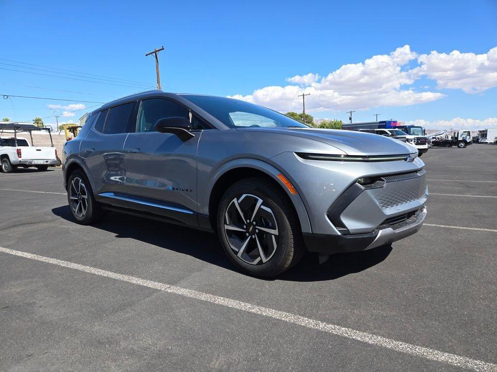 new 2025 Chevrolet Equinox EV car, priced at $39,012