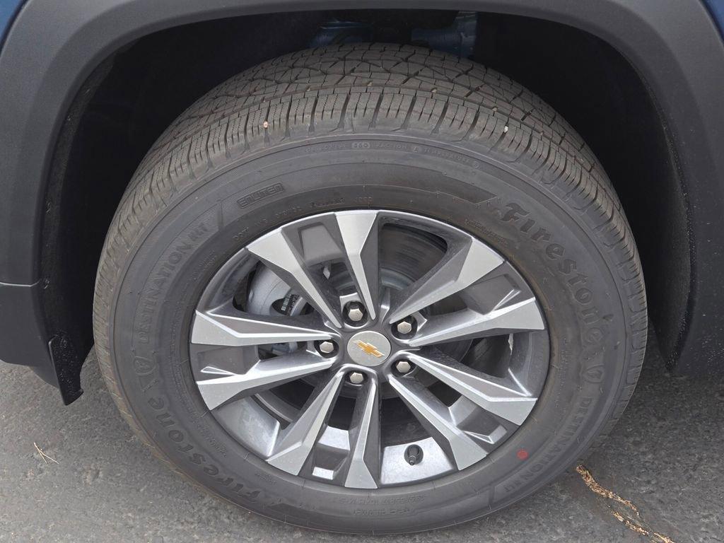 new 2026 Chevrolet Equinox car, priced at $32,640