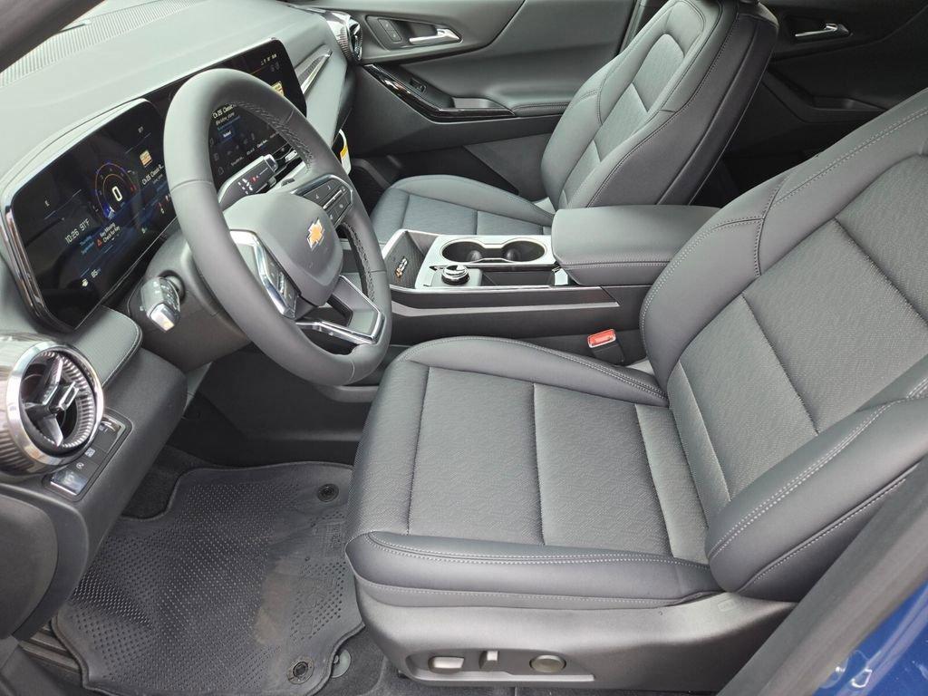 new 2026 Chevrolet Equinox car, priced at $32,640