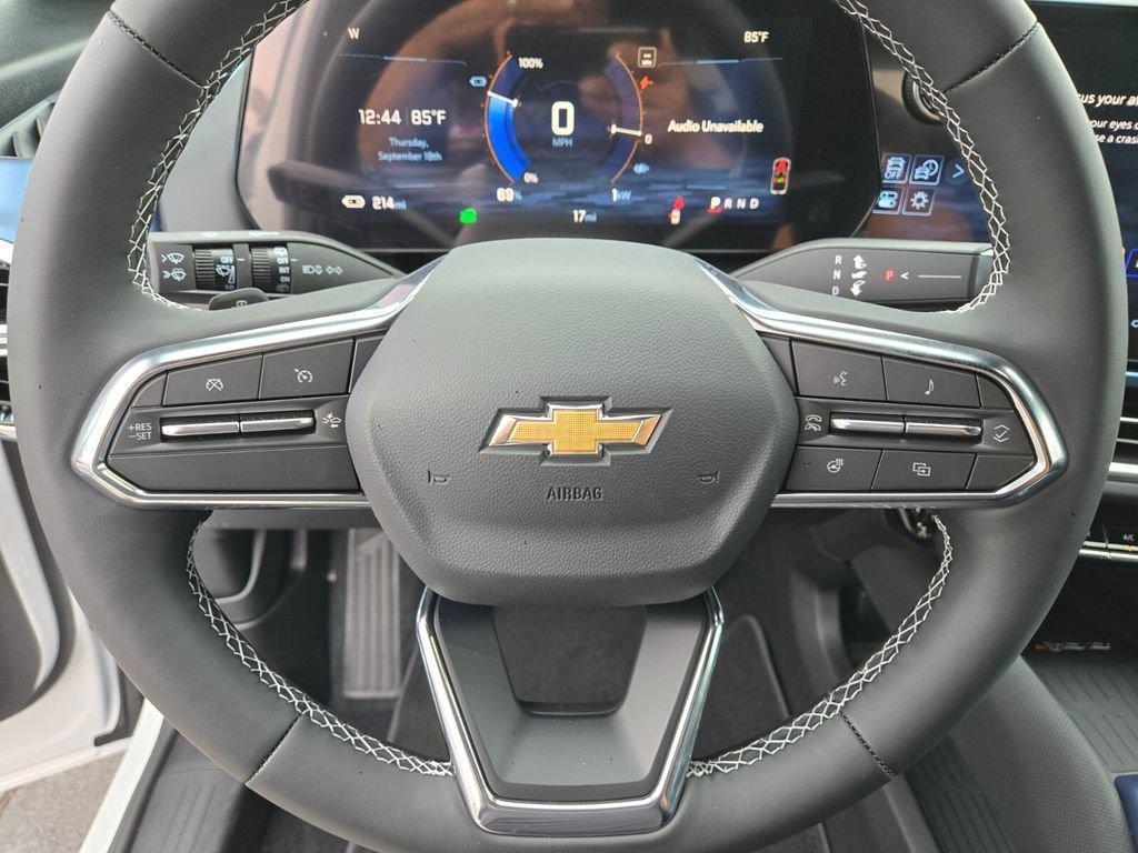 new 2025 Chevrolet Equinox EV car, priced at $39,012