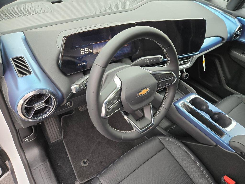 new 2025 Chevrolet Equinox EV car, priced at $39,012