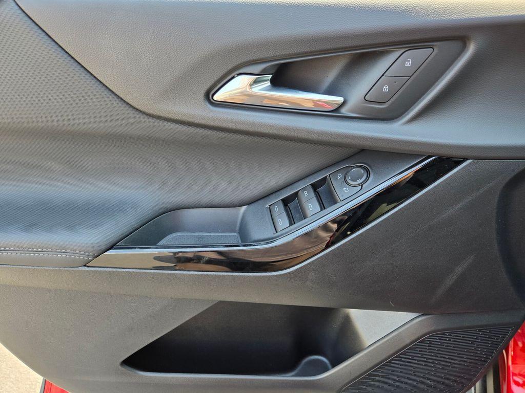 new 2026 Chevrolet Equinox car, priced at $28,129