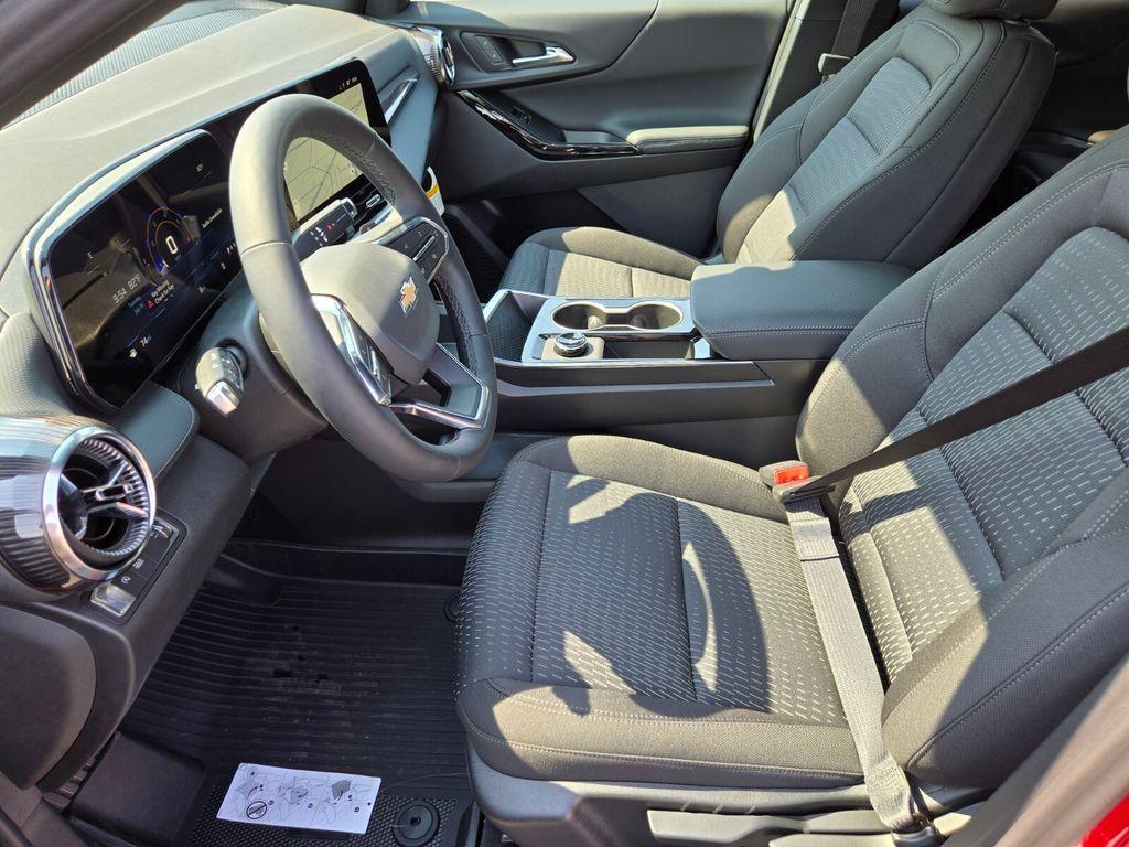 new 2026 Chevrolet Equinox car, priced at $28,129