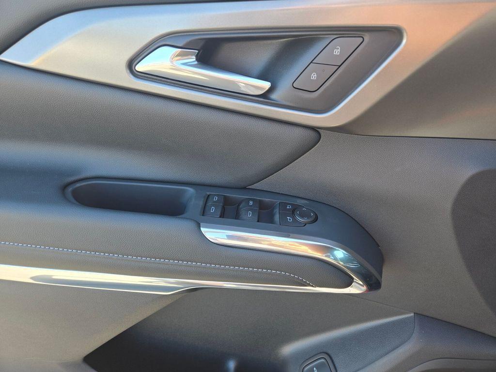 new 2026 Chevrolet Traverse car, priced at $43,435
