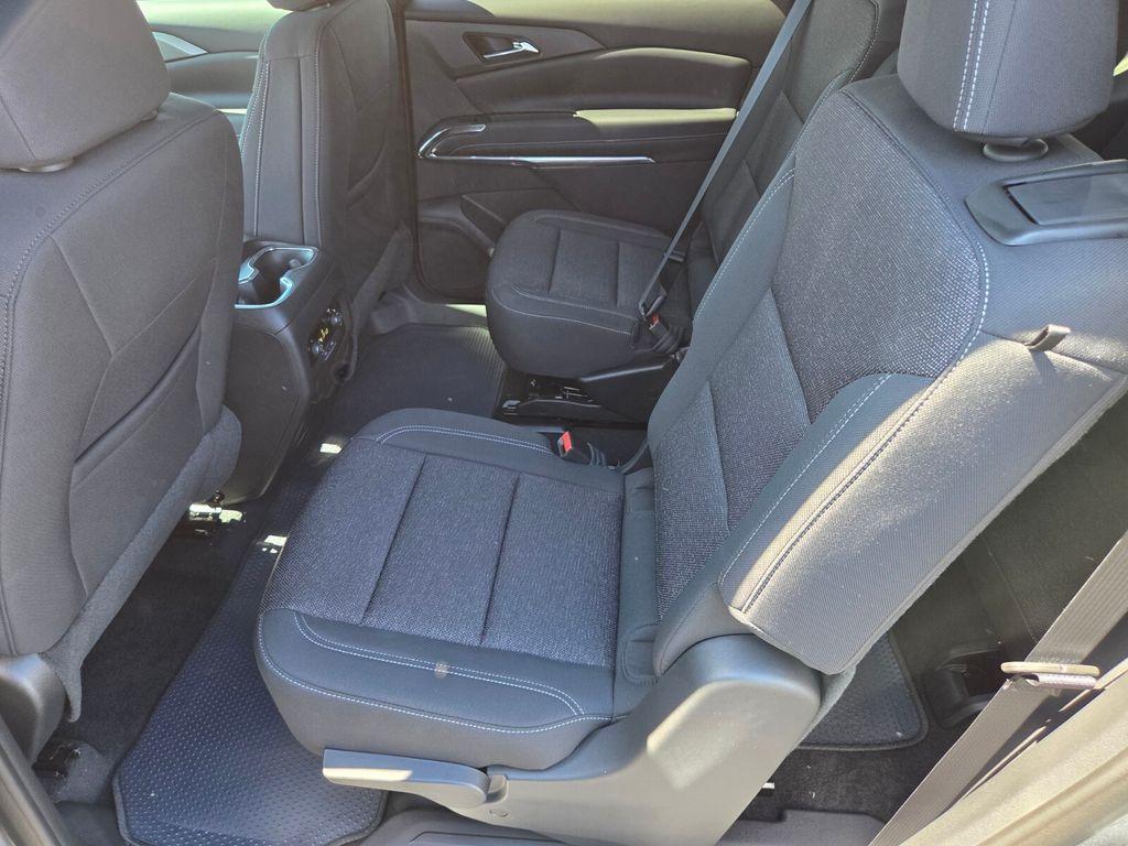 new 2026 Chevrolet Traverse car, priced at $44,345